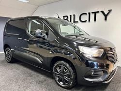 Svart Begagnad 2019 Opel Combo Van | 99 900 kr