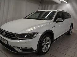 Vit Begagnad 2016 VW Passat Alltrack Kombi | 139 000 kr (Marknadspris)
