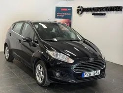 Svart Begagnad 2013 Ford Fiesta Titanium Halvkombi | 49 900 kr (Marknadspris)