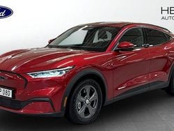 Röd Begagnad 2021 Ford Mustang Mach-E SUV | 324 900 kr (Marknadspris)
