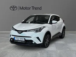 Vit Begagnad 2017 Toyota C-HR Executive SUV | 199 000 kr (Marknadspris)
