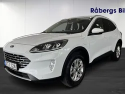 Vit (frozen white) Begagnad 2022 Ford Kuga Titanium SUV | 269 800 kr (Marknadspris)