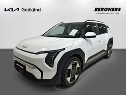 Vit Begagnad 2024 Kia EV3 Plus SUV | 499 900 kr (Marknadspris)