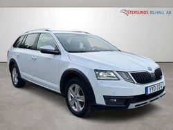 Vit Begagnad 2018 Skoda Octavia Scout Kombi | 189 900 kr (Marknadspris)