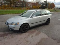Ljusgrå Begagnad 2005 Volvo V50 Kinetic Kombi | 7 500 kr (Marknadspris)