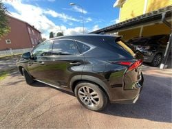 Svart Begagnad 2019 Lexus NX300h Executive Line SUV | 315 000 kr (Marknadspris)
