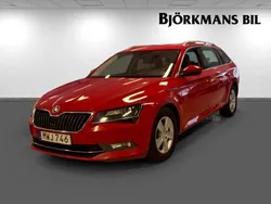 Röd Begagnad 2015 Skoda Superb Style Kombi | 159 000 kr (Marknadspris)