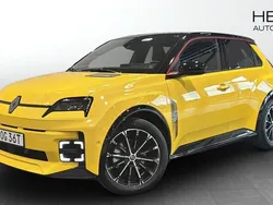 Gul (yellow) Ny 2025 Renault R5 Iconic Halvkombi | 441 600 kr (Lite dyr)