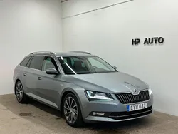 Grå Begagnad 2017 Skoda Superb LAURIN & KLEMENT Kombi | 179 900 kr (Marknadspris)