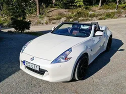 Vit Begagnad 2010 Nissan 370Z Cab | 255 000 kr