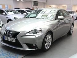 Grå Begagnad 2014 Lexus IS300h Executive Line Sedan | 184 700 kr (Marknadspris)