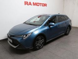 Blå Begagnad 2021 Toyota Corolla Kombi | 229 900 kr (Marknadspris)