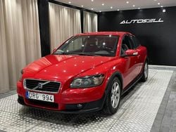 Röd Begagnad 2007 Volvo C30 Momentum Halvkombi | 39 900 kr (Marknadspris)