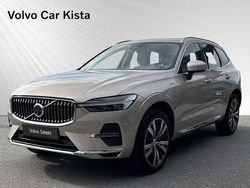 Grå Begagnad 2023 Volvo XC60 Plus SUV | 489 900 kr (Marknadspris)