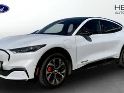 Vit (white) Begagnad 2021 Ford Mustang Mach-E SUV | 399 900 kr (Superpris)