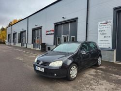 Svart Begagnad 2007 VW Golf VI Trendline Halvkombi | 32 900 kr (Marknadspris)