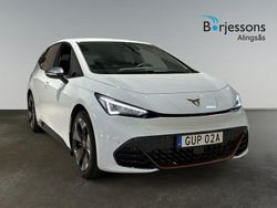 Vit Begagnad 2025 Cupra Born e-Boost Halvkombi | 328 900 kr