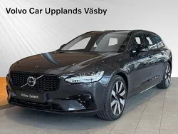 Grå Begagnad 2024 Volvo V90 Plus Kombi | 519 900 kr (Marknadspris)