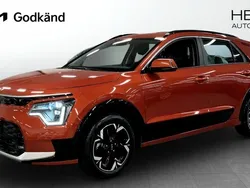 Orange Begagnad 2023 Kia e-Niro SUV | 329 900 kr (Bra pris)