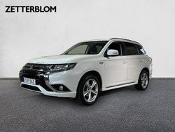 Vit Begagnad 2016 Mitsubishi Outlander P-HEV SUV | 184 900 kr (Dyr)