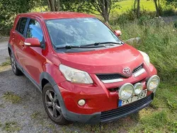 Röd Begagnad 2012 Toyota Urban Cruiser SUV | 65 000 kr (Dyr)