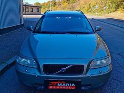 Ljusgrön Begagnad 2005 Volvo V70 Business Edition Kombi | 38 500 kr (Marknadspris)