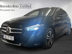 Svart Begagnad 2022 Mercedes B200 Progressive Minibuss | 259 000 kr (Marknadspris)