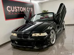 Svart Begagnad 1993 BMW 325 Cabriolet Cab | 100 000 kr