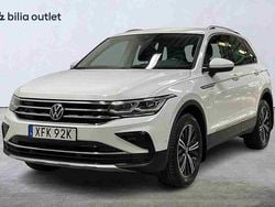 Vit Begagnad 2022 VW Tiguan SUV | 279 900 kr (Bra pris)