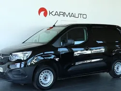 Svart Begagnad 2023 Opel Combo Minibuss | 218 500 kr (Bra pris)