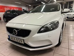 Vit Begagnad 2016 Volvo V40 Kinetic Kombi | 104 900 kr (Marknadspris)