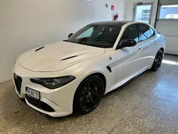 Vit Begagnad 2020 Alfa Romeo Giulia Quadrifoglio Sedan | 799 900 kr