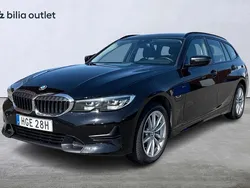 Svart Begagnad 2021 BMW 330e Sport Line Kombi | 279 900 kr (Bra pris)