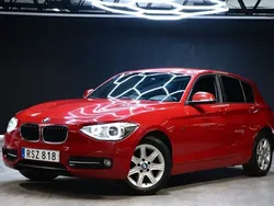 Röd Begagnad 2015 BMW 118 Sport Line Halvkombi | 139 900 kr (Marknadspris)