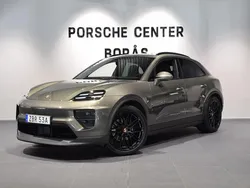 Grön (green) Ny 2025 Porsche Macan SUV | 1 266 800 kr (Dyr)