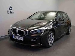 Svart Begagnad 2024 BMW 118 Halvkombi | 309 500 kr (Lite dyr)