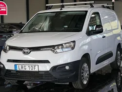 Vit Begagnad 2023 Toyota Proace City Van | 279 500 kr (Marknadspris)