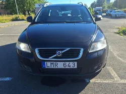 Svart Begagnad 2010 Volvo V50 Summum Kombi | 29 900 kr (Marknadspris)