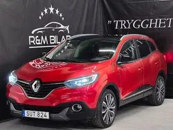 Röd Begagnad 2016 Renault Kadjar Bose Edition SUV | 139 800 kr (Marknadspris)