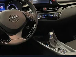 Vit Begagnad 2021 Toyota C-HR Active SUV | 227 500 kr (Marknadspris)