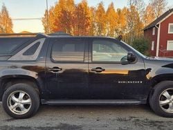 Svart Begagnad 2009 Chevrolet Avalanche Van | 149 900 kr