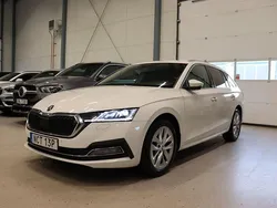 Vit Begagnad 2021 Skoda Octavia Style Kombi | 229 900 kr (Marknadspris)