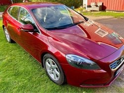 Röd Begagnad 2013 Volvo V40 Momentum Kombi | 59 000 kr (Superpris)