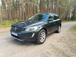 Grå Begagnad 2017 Volvo XC60 Standard SUV | 77 000 kr