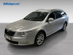Silver Begagnad 2011 Skoda Superb Kombi | 109 900 kr (Marknadspris)