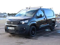 Svart svart Begagnad 2021 Peugeot Partner S Van | 208 900 kr (Lite dyr)