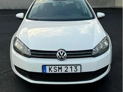 Vit Begagnad 2011 VW Golf VI Halvkombi | 53 999 kr (Bra pris)