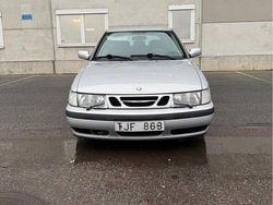 Grå Begagnad 2002 Saab 9-3 Halvkombi | 25 000 kr (Marknadspris)