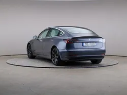 Grå Begagnad 2020 Tesla Model 3 Performance Sedan | 289 000 kr (Marknadspris)