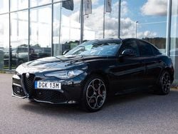 Svart Begagnad 2022 Alfa Romeo Giulia Veloce Sedan | 399 000 kr (Marknadspris)